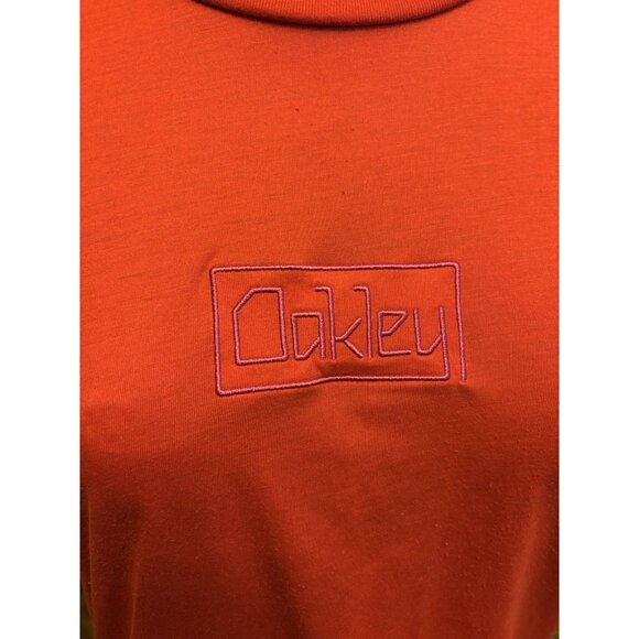 Oakley Men Red Crew Neck Tee Embroidered Logo Short Sleeve Shirt, 2XL, T-shirt - Picture 3 of 6
